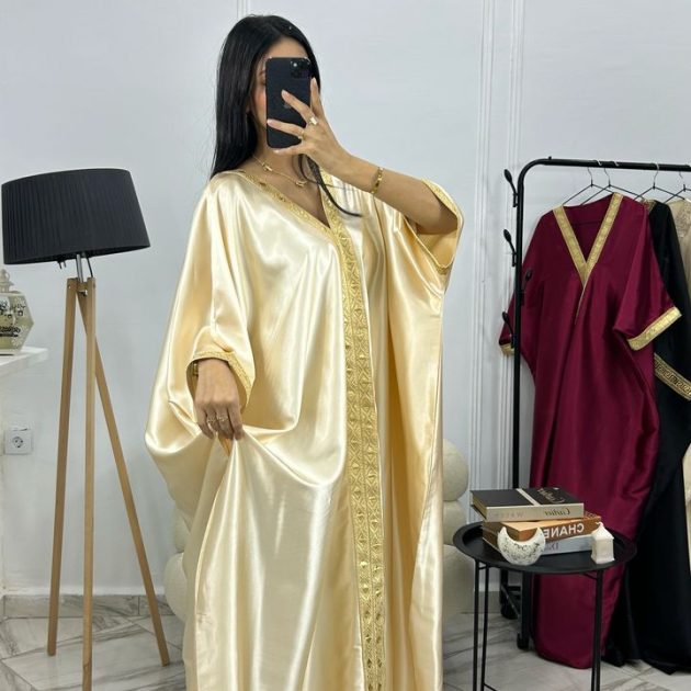 ارتدي الفستان العيد